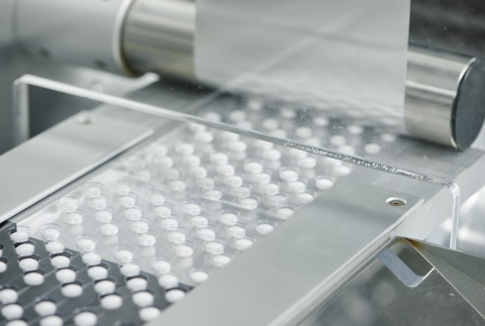 Industries That Benefit from Stainless Steel and Washdown Conveyors Industries That Benefit from Stainless Steel and Washdown Conveyors