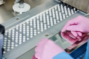 the pharmaceutical industry often uses stainless steel conveyors to maintain cleanliness